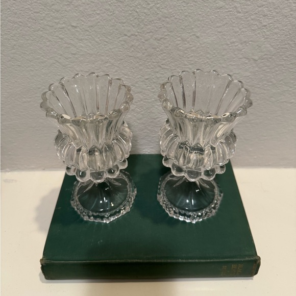 Vintage Pair of Crystal Tulip Candlestick Holders - Picture 4 of 10